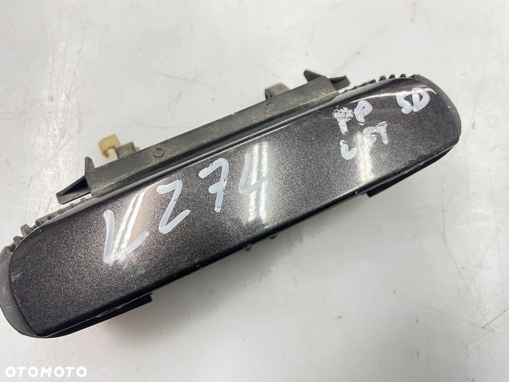 Klamka prawy przód/tył Audi A3 8P LZ7L - 2