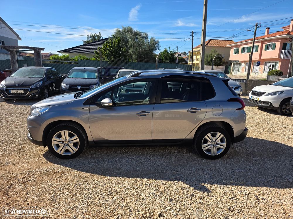 Peugeot 2008 1.2 PureTech Style - 32