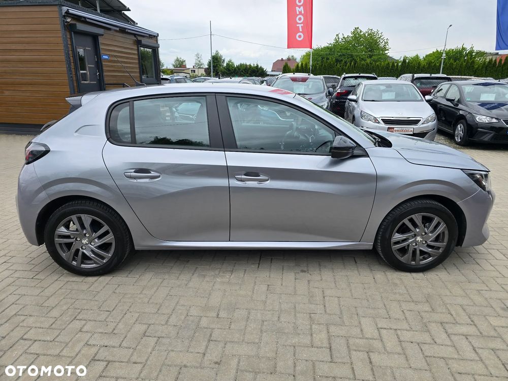 Peugeot 208 - 3