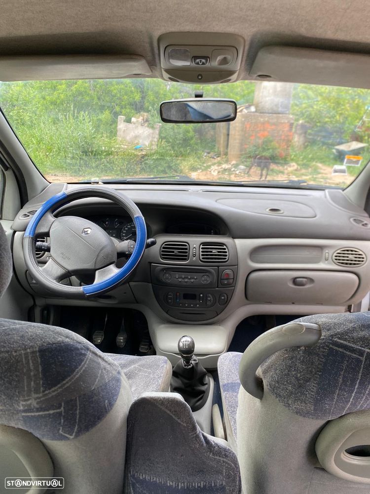 Renault Scénic 1.4 16V - 7