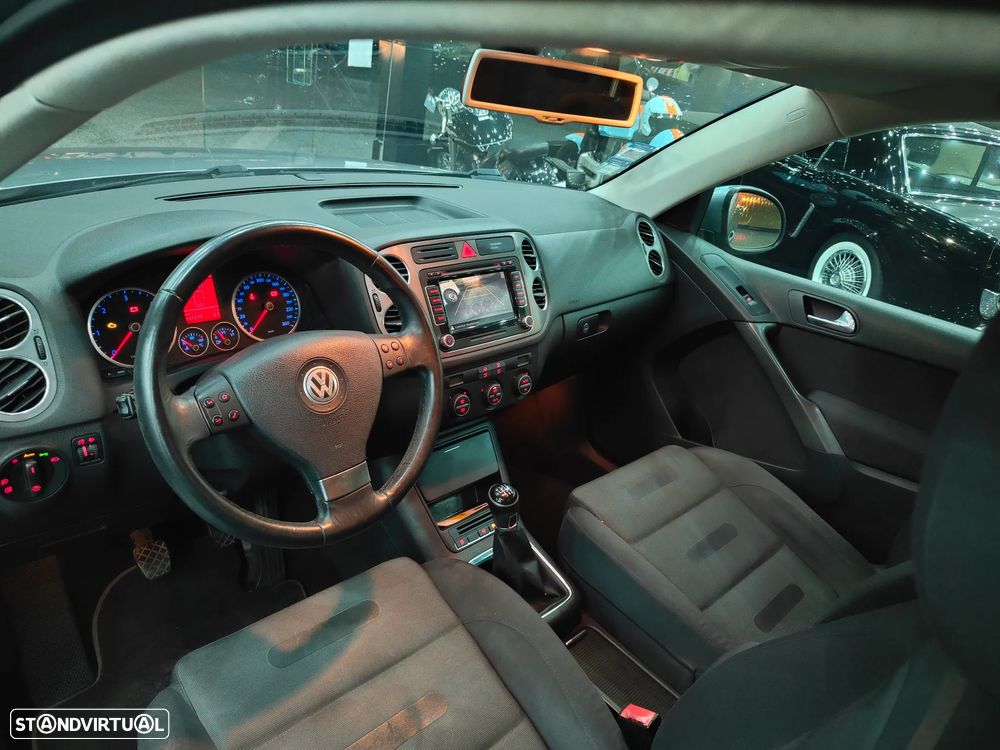 VW Tiguan 2.0 TDI Sport 4Motion - 8