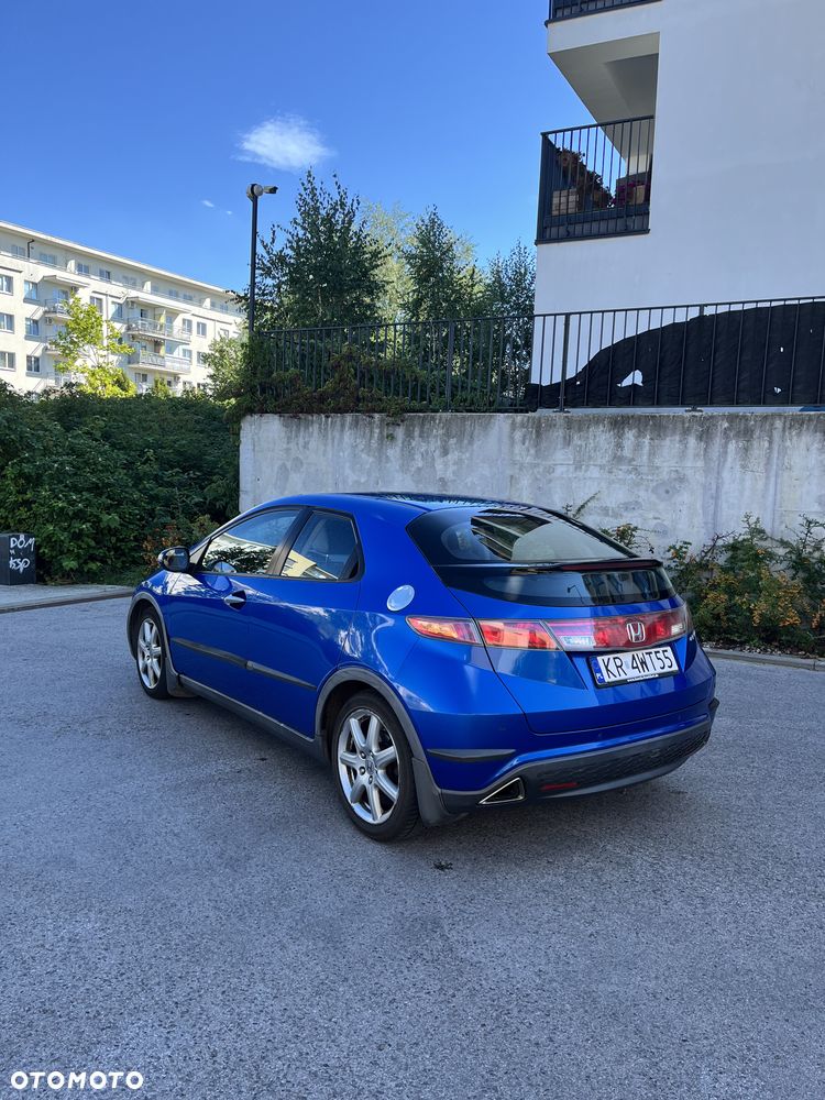 Honda Civic 1.8 Comfort - 3
