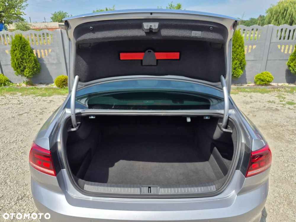 Volkswagen Passat 1.5 TSI EVO Business DSG - 26