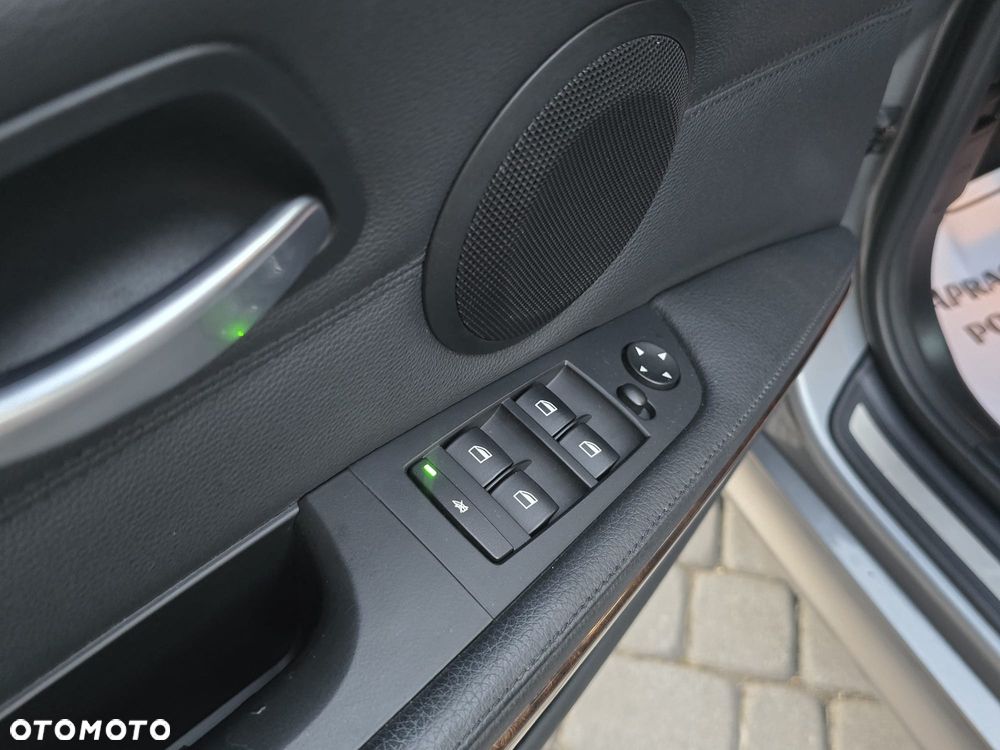 BMW Seria 3 - 25