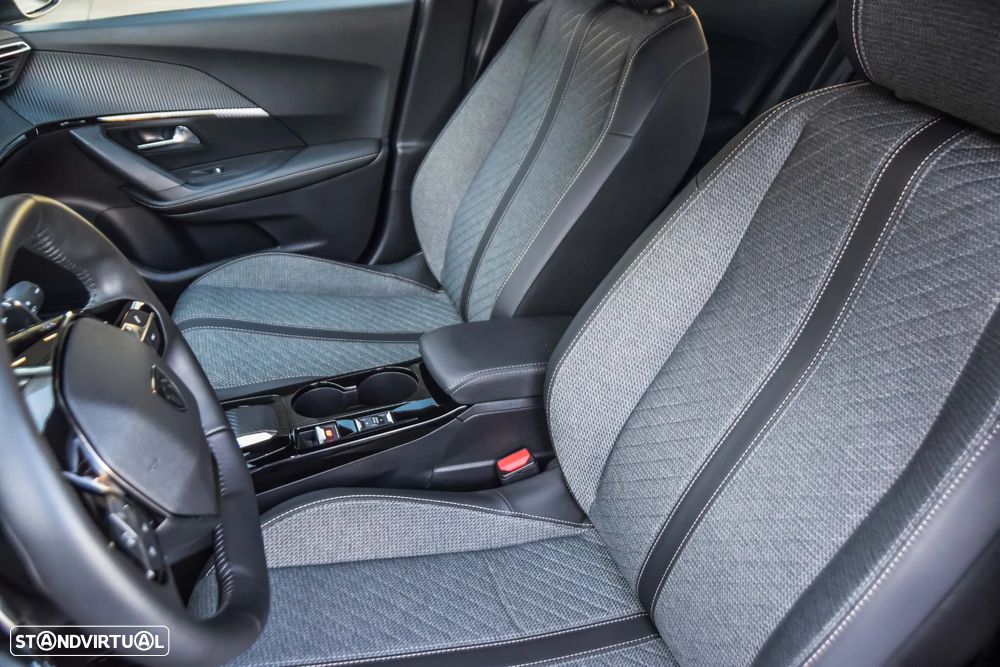 Peugeot 2008 1.2 Hybrid Allure e-DCS6 - 13