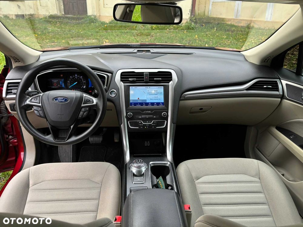 Ford Fusion - 7