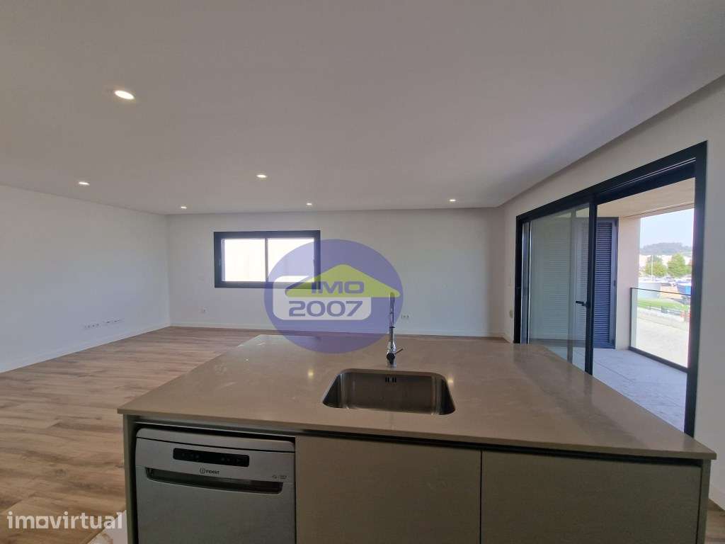 Apartamento T2 em Espargo com 2 Garagens Fechadas - Grande imagem: 2/25