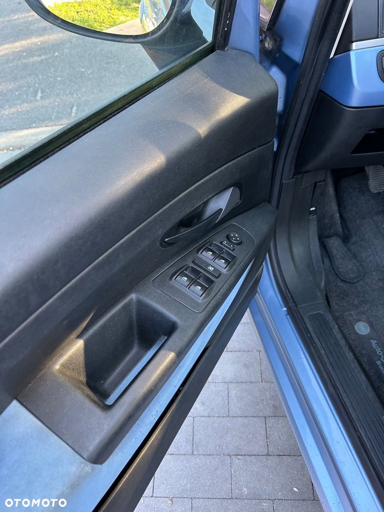 Fiat Grande Punto Actual 1.4 8V Estiva Blue&Me - 11
