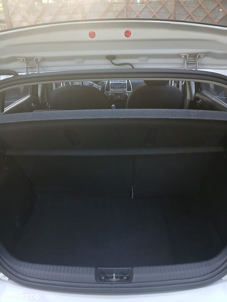 Hyundai i20 1.1 CRDi Classic + - 10