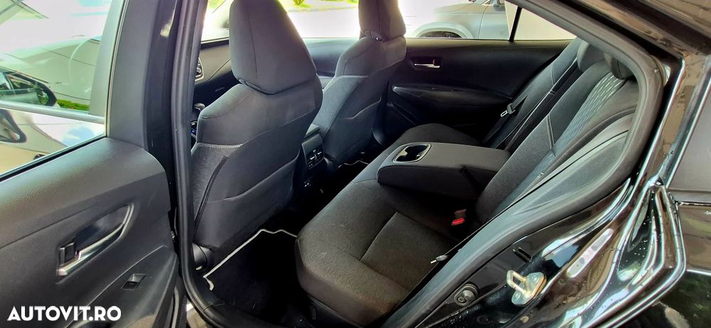 Toyota Corolla 1.8 Business Edition - 15
