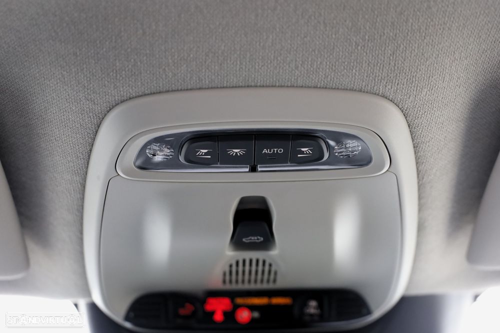 Volvo XC 40 2.0 B4 Inscription - 34