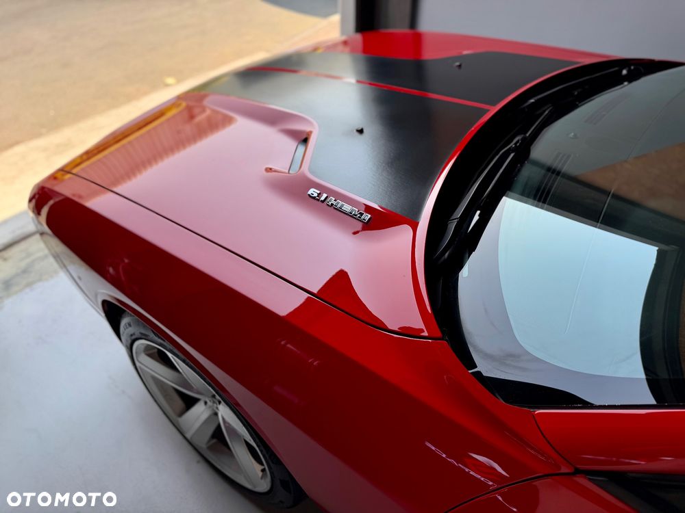 Dodge Challenger 6.1 SRT8 - 15