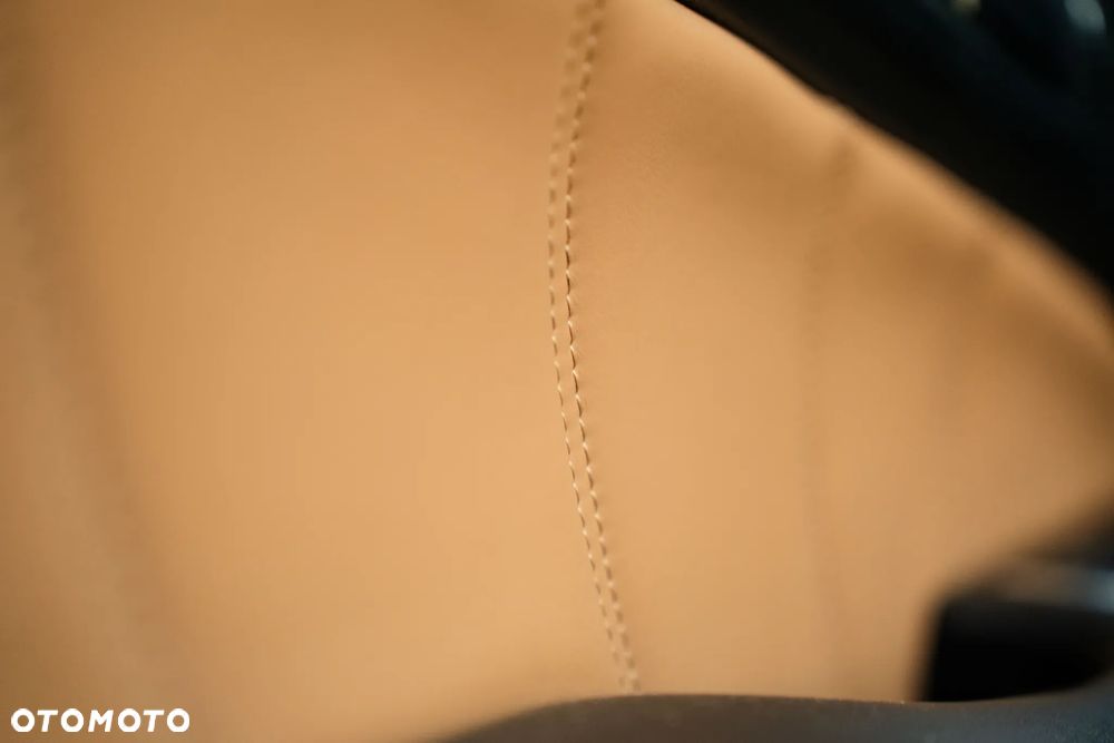 Mercedes-Benz Klasa C 63 AMG - 24