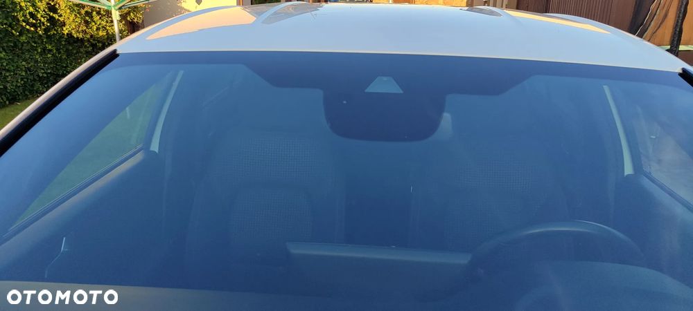 Ford Focus 1.0 EcoBoost Hybrid ST-LINE X - 39