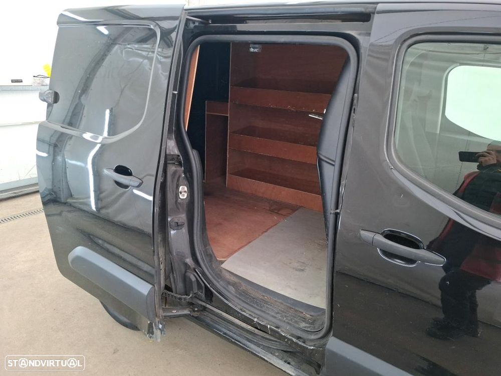 Citroën Citroën BERLINGO CX.AUT. 8V. 3 LUGARES C/GPS 130 CV - 6