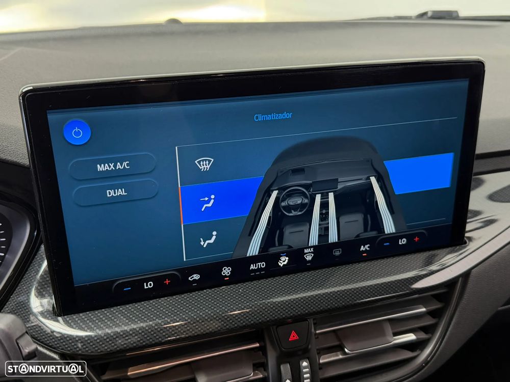 Ford Focus 1.0 EcoBoost MHEV ST-Line - 19