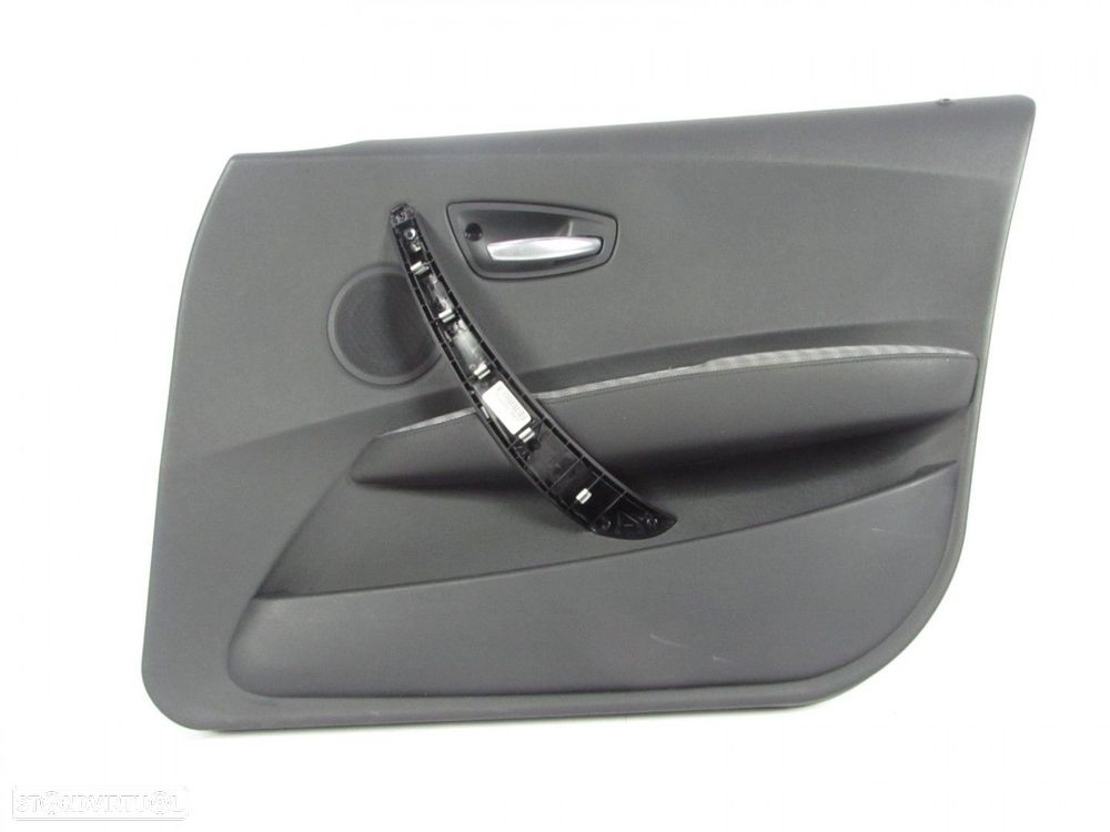 Forra da porta Direito/Frente Seminovo/ Original BMW 1 (E87) - 1