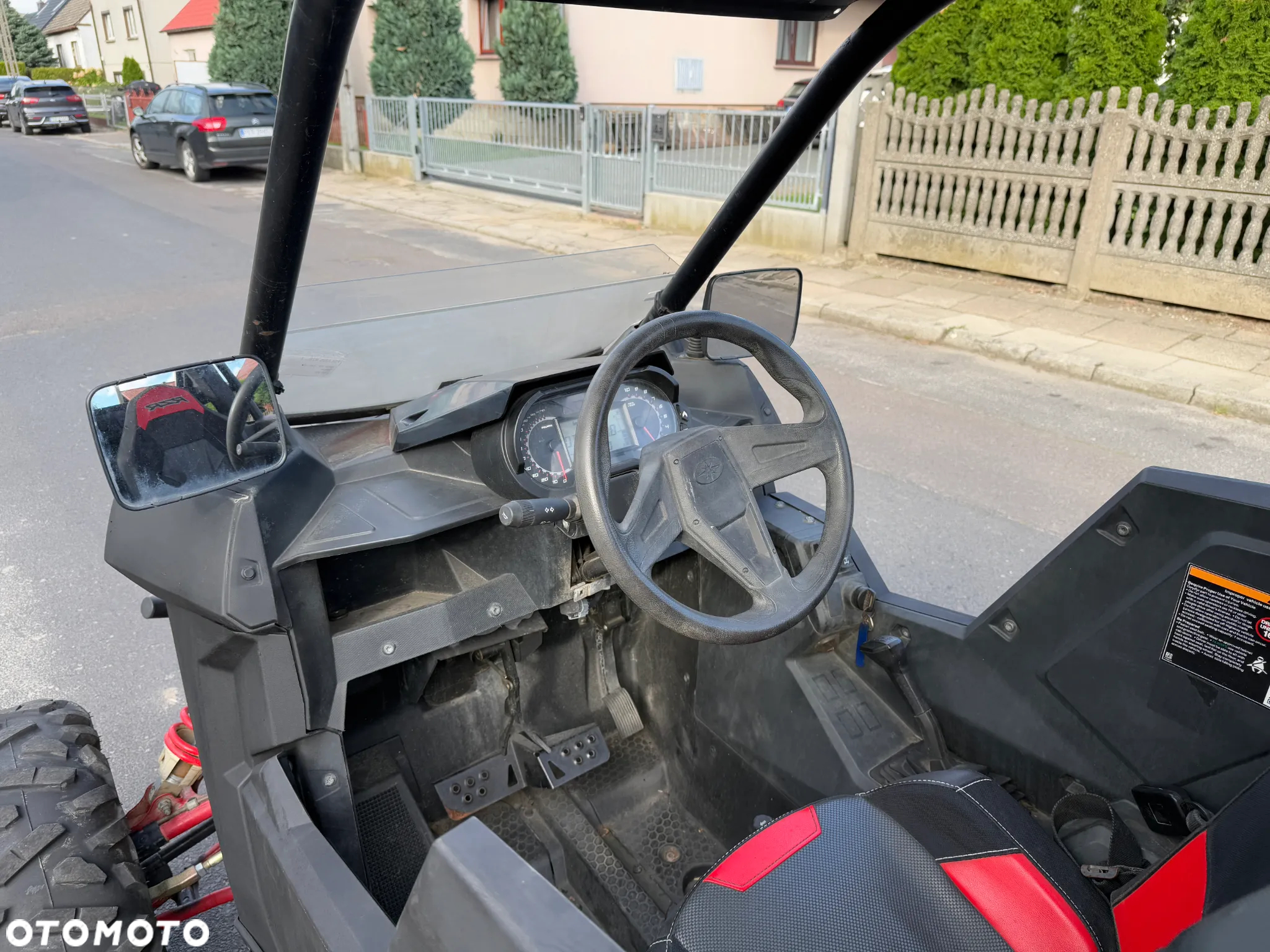Polaris RZR - 8