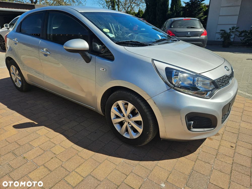 Kia Rio 1.1 CRDI Dream Team Edition - 9