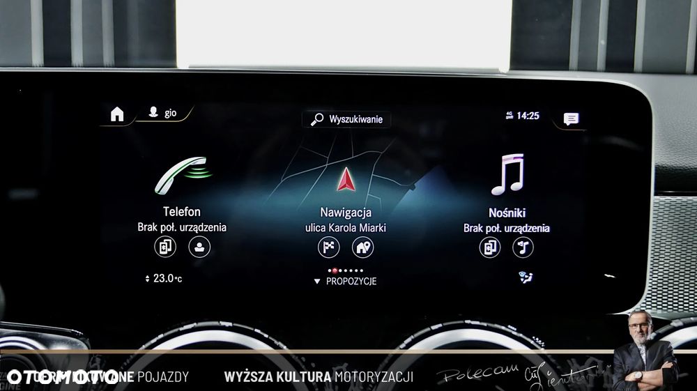 Mercedes-Benz GLB - 24