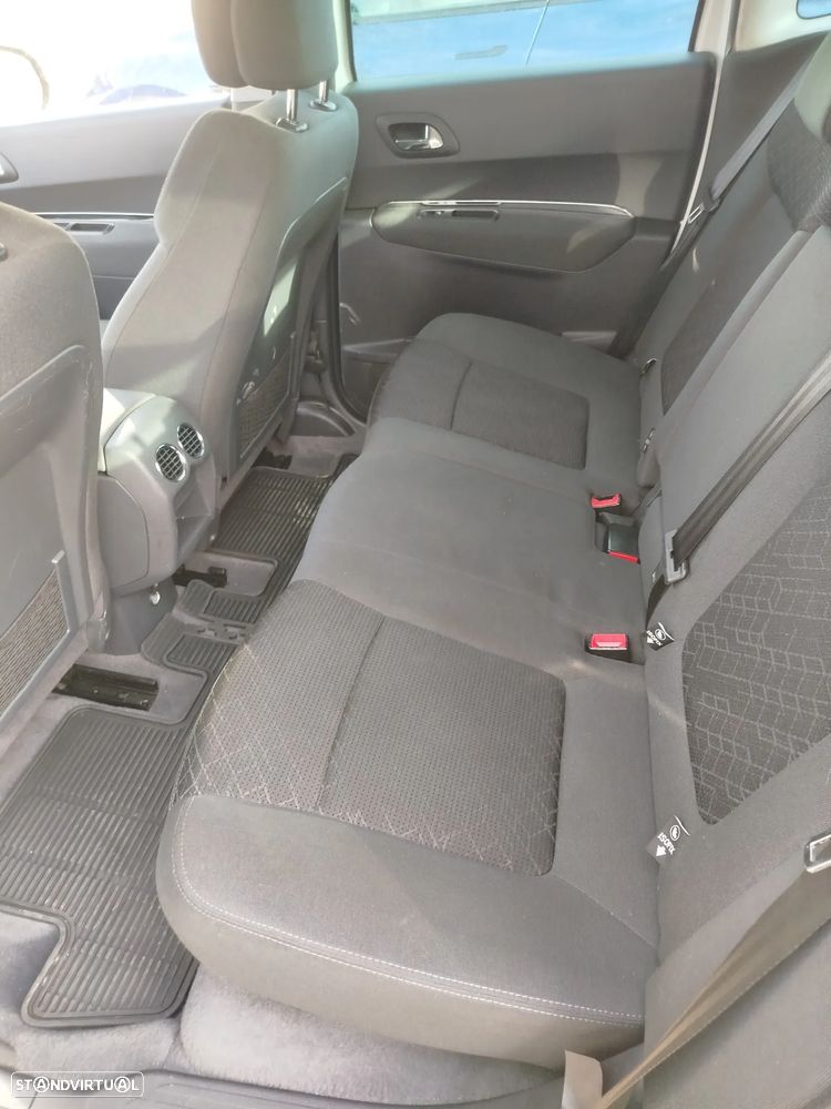 Peugeot 3008 2.0 HDi Hybrid4 - 9