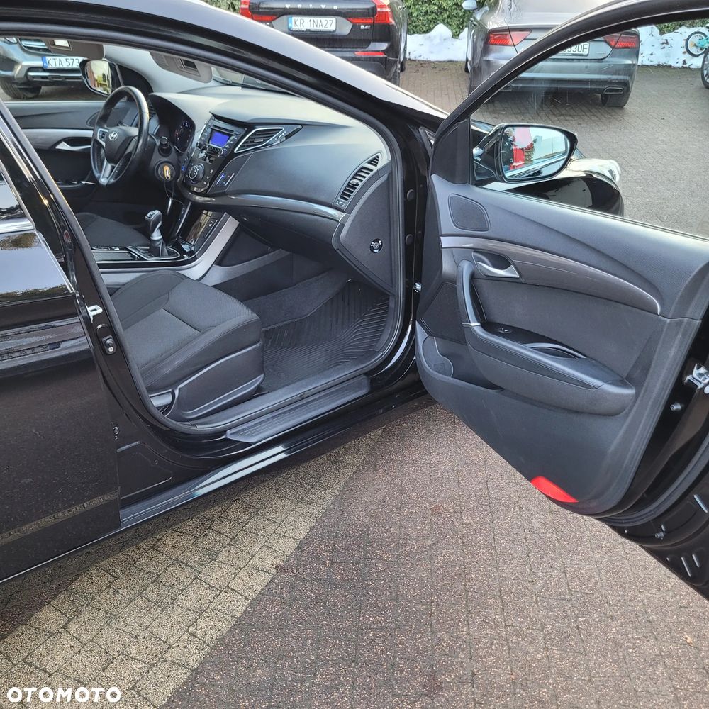 Hyundai i40 1.6 GDI Comfort + - 35