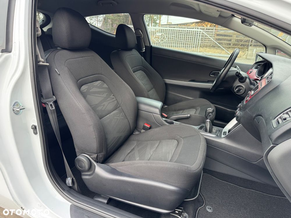 Kia ProCeed 1.6 GDI Edition 7 - 13
