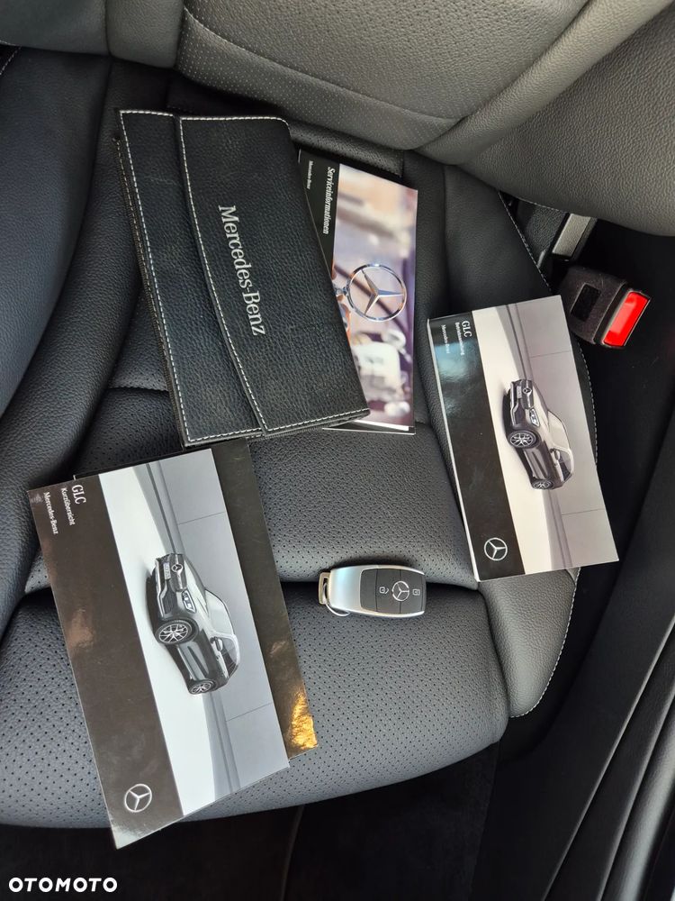 Mercedes-Benz GLC 300 d 4-Matic - 24