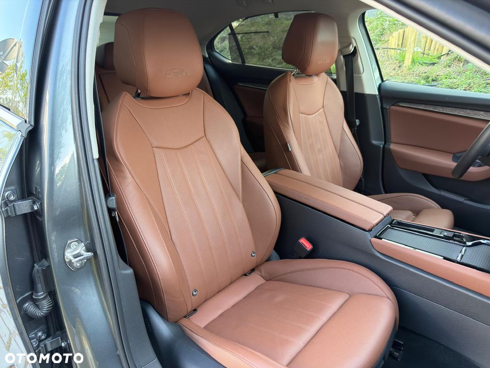 Skoda Superb 2.0 TDI SCR 4x4 L&K DSG - 9