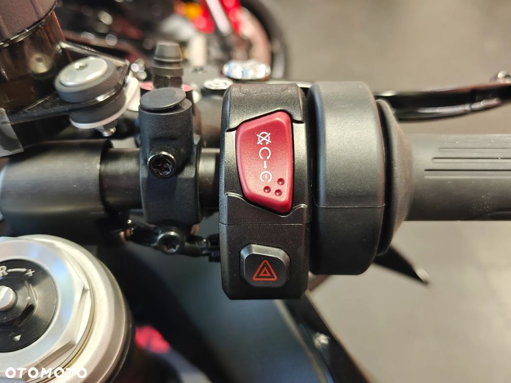 QJMOTOR SRK 800RR - 11