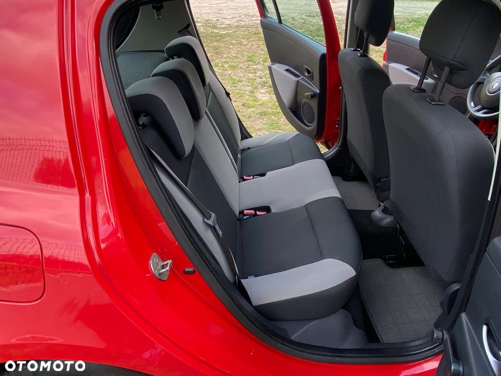 Renault Clio 1.2 16V 75 Dynamique - 37