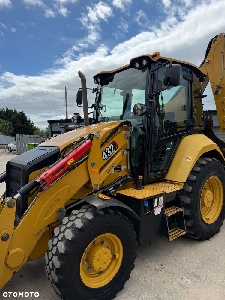 Caterpillar 432F - 17