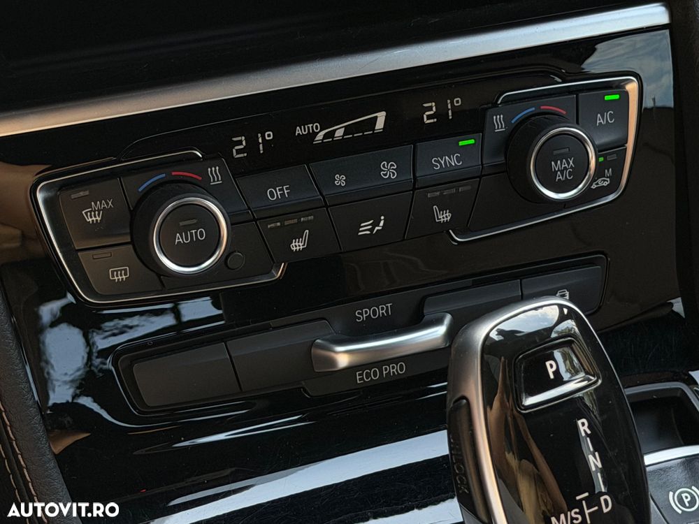 BMW Seria 2 220d Aut. Luxury Line - 25