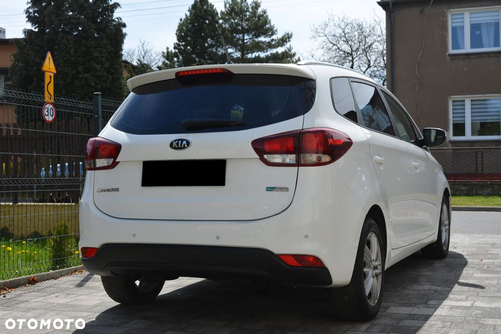 Kia Carens 1.7 CRDi 115 Dream Team Edition - 29