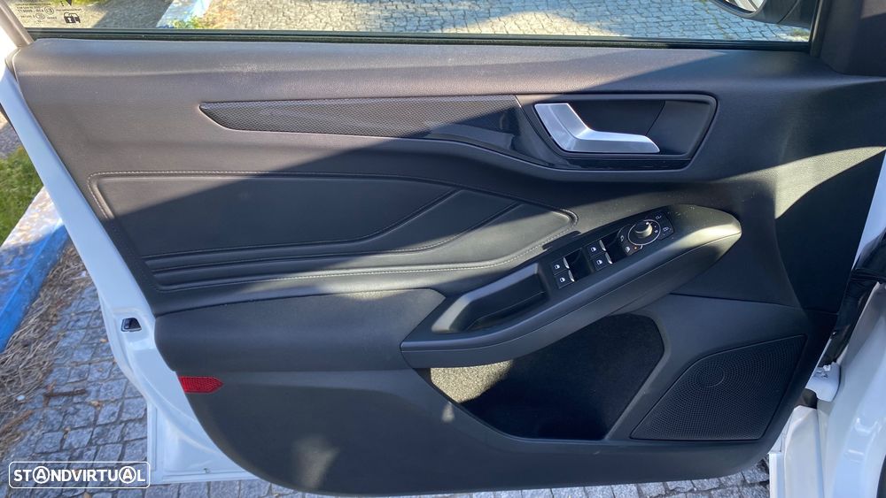 Ford Focus SW 1.5 TDCi EcoBlue ST-Line X Aut. - 17