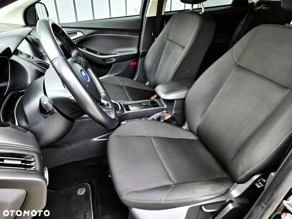 Ford Focus - 24