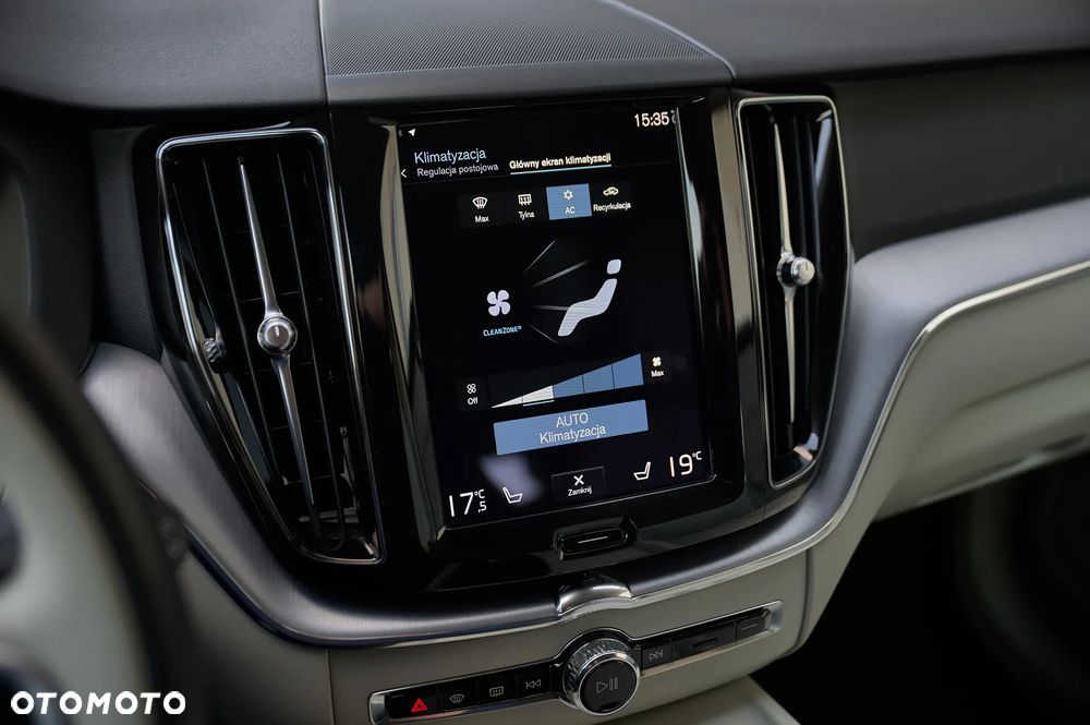 Volvo XC 60 - 35