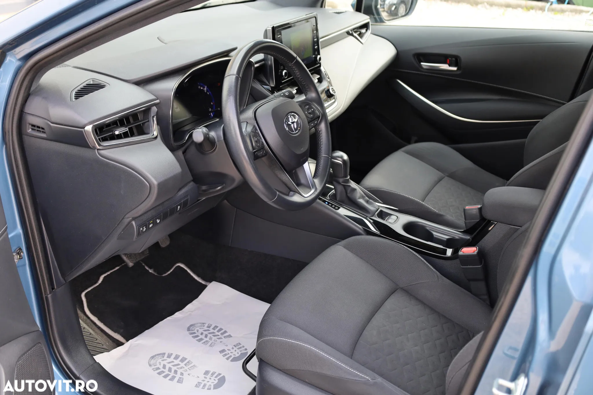 Toyota Corolla 1.8 Hybrid Comfort - 16