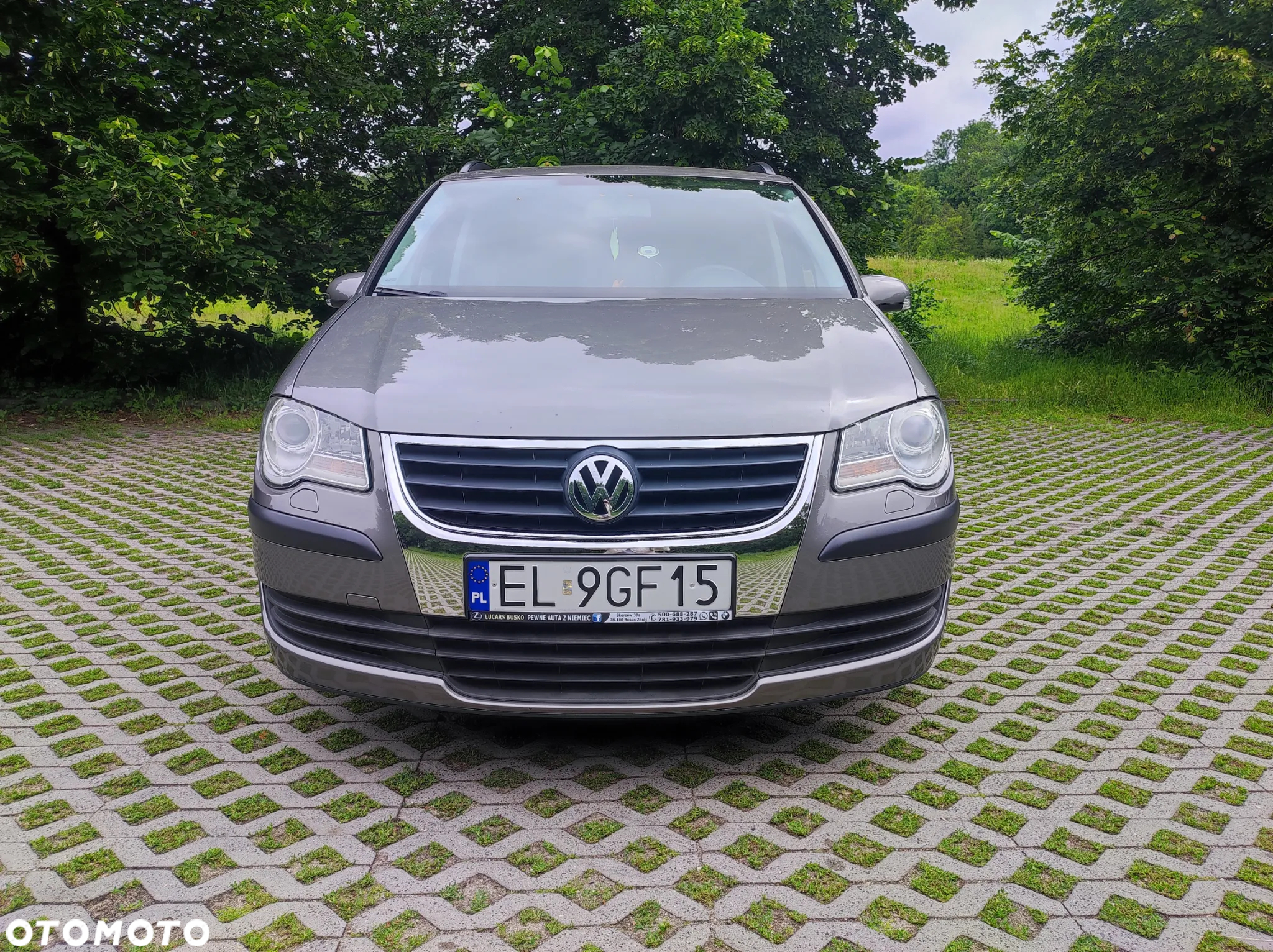 Volkswagen Touran - 2