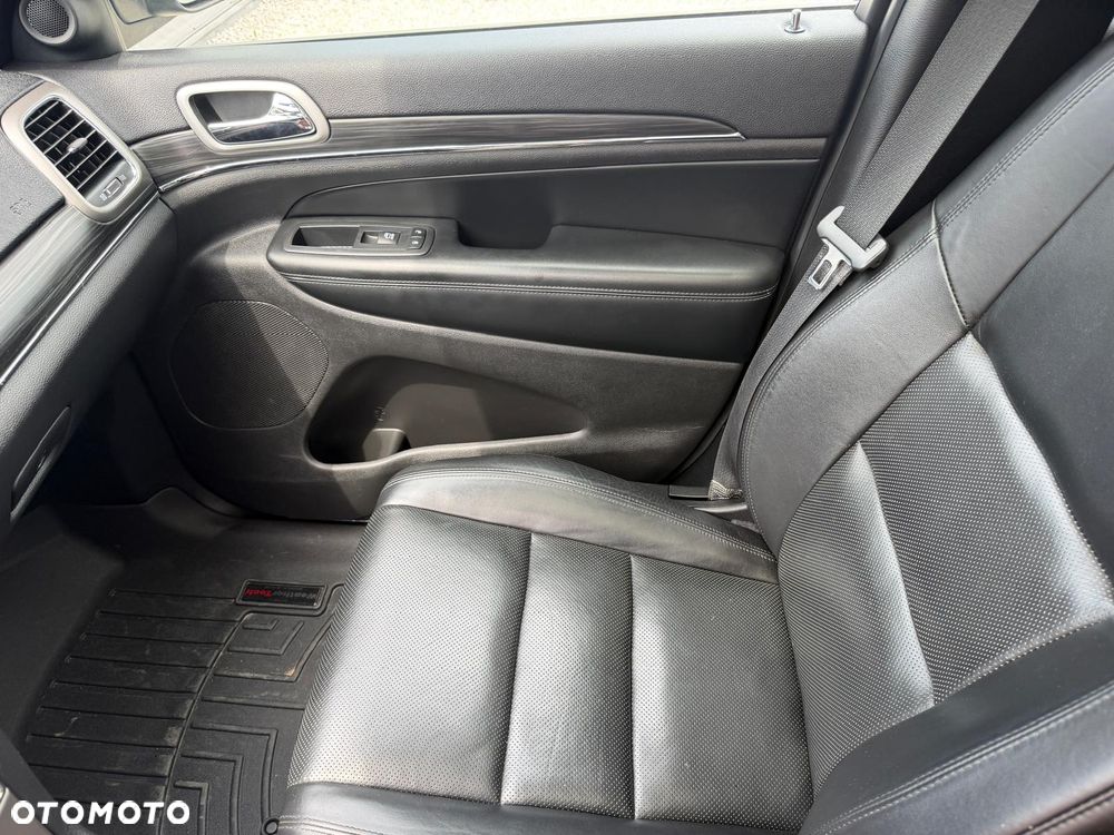 Jeep Grand Cherokee - 30