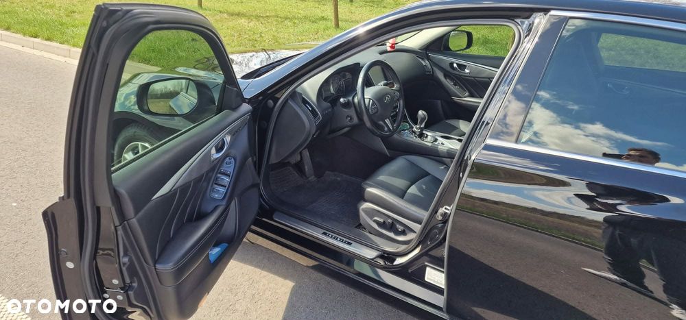 Infiniti Q50 - 11
