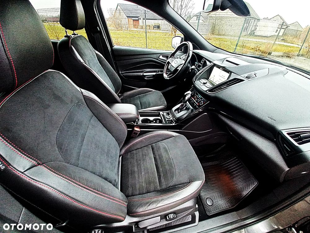 Ford Kuga 2.0 TDCi 4x4 ST-Line - 22