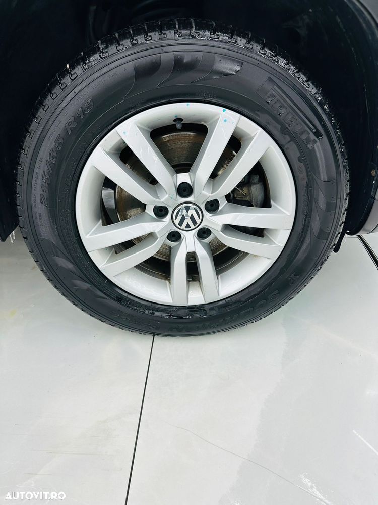 Volkswagen Tiguan 2.0 TDI DPF BlueMotion Technology Trend & Fun - 9