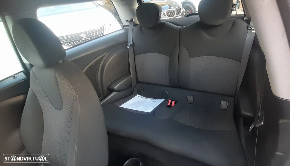 MINI 3 Portas Cooper D - 8