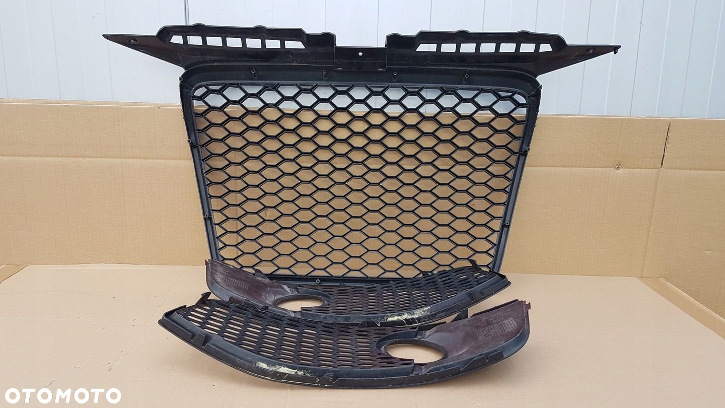 GRILL ATRAPA AUDI RS3 8P KRATKI S3 8P - 9