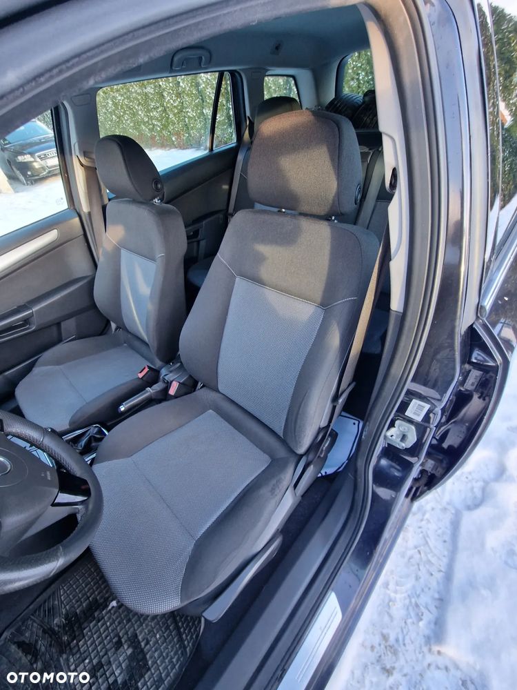 Opel Astra 1.6 Edition 111 Jahre - 16