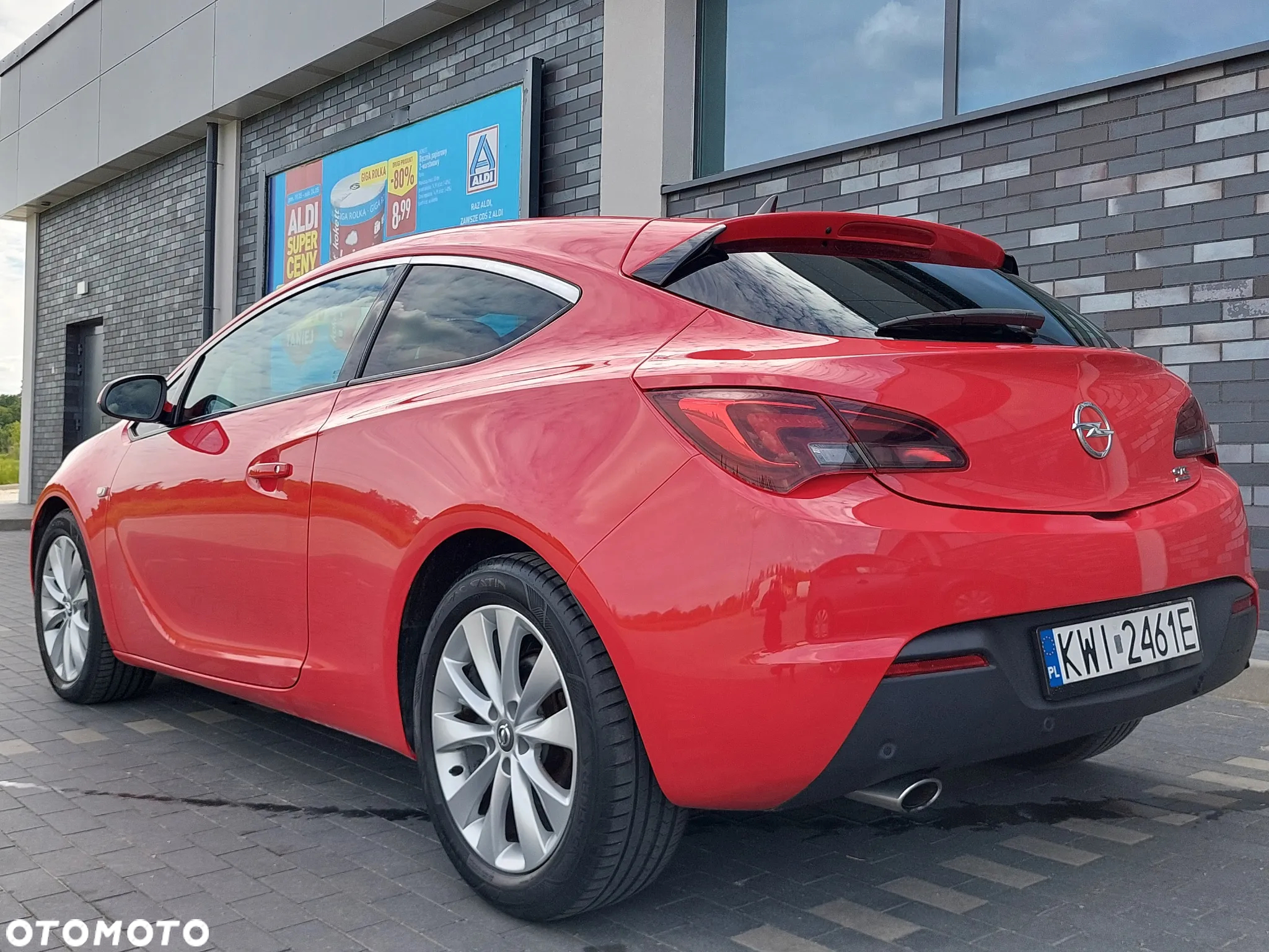 Opel Astra IV GTC 1.6 T Active - 6