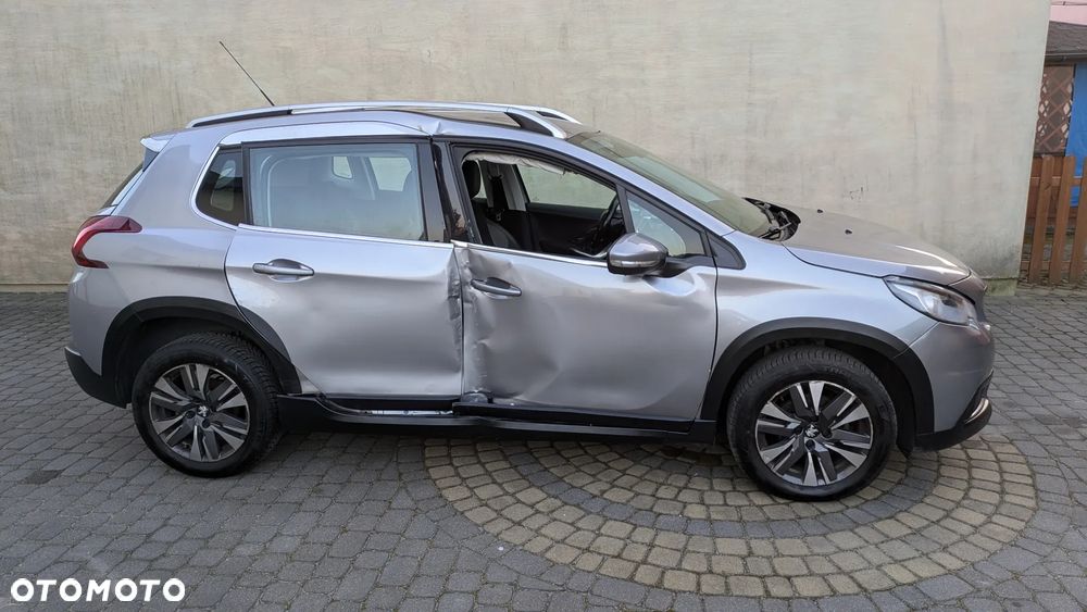 Peugeot 2008 1.6 BlueHDi Allure - 22