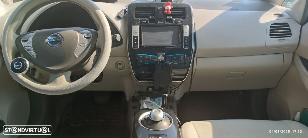 Nissan Leaf 30 kWh (c/ Bateria) Visia - 4
