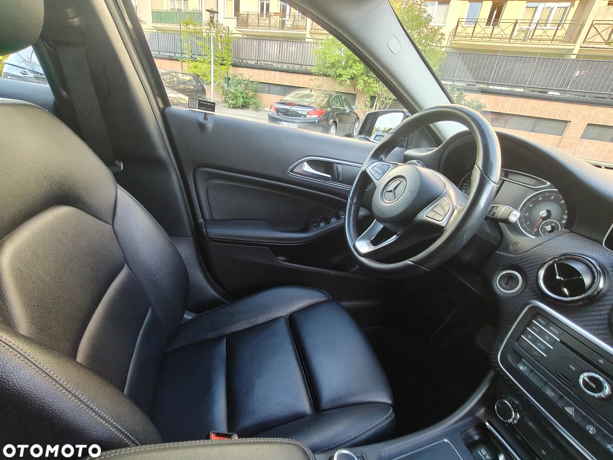 Mercedes-Benz GLA 200 7G-DCT Style - 10